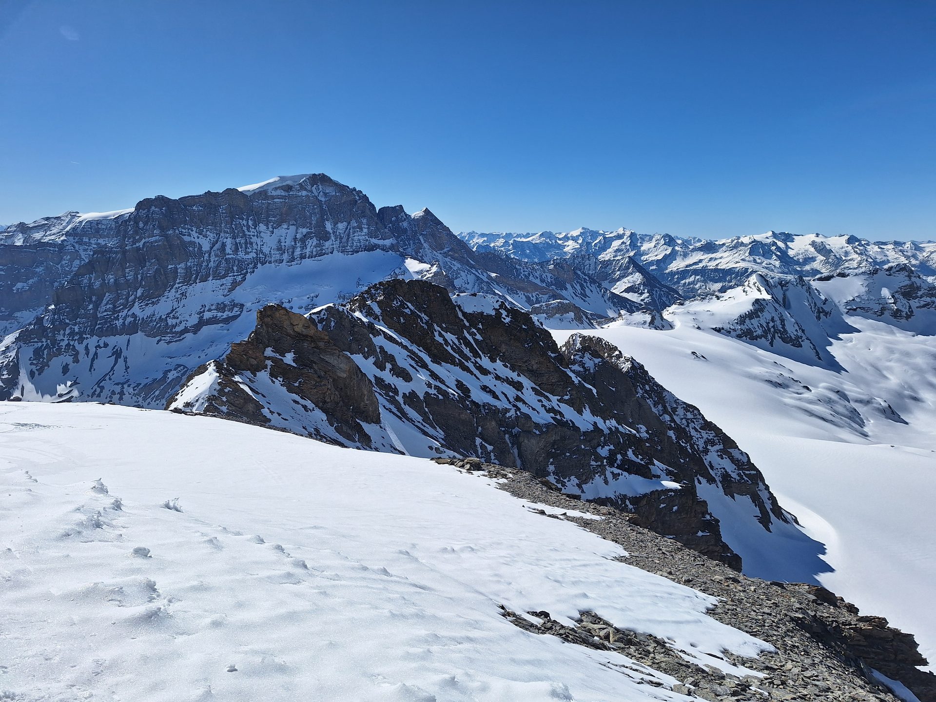 Clariden (3267 m) – Skitour ab Klausenpass – Bild 5